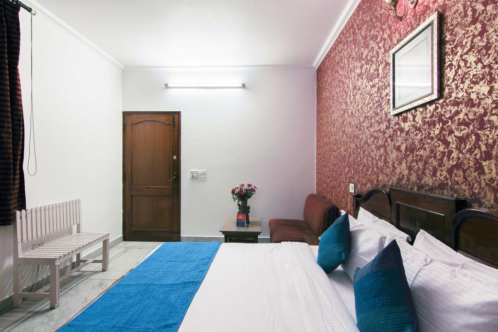 Hotel Rahul Palace Yeni Delhi Dış mekan fotoğraf