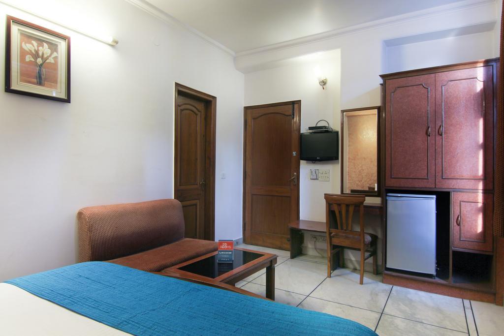 Hotel Rahul Palace Yeni Delhi Dış mekan fotoğraf