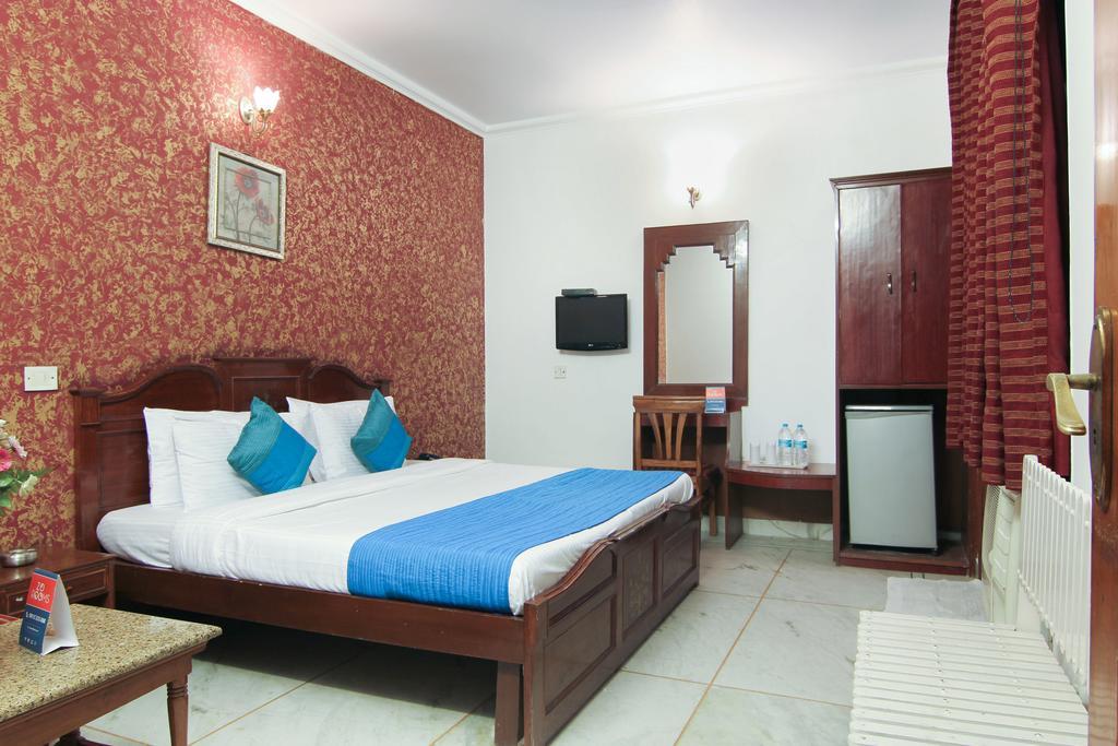 Hotel Rahul Palace Yeni Delhi Oda fotoğraf