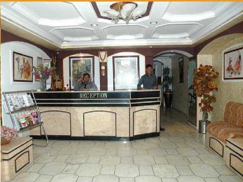 Hotel Rahul Palace Yeni Delhi İç mekan fotoğraf