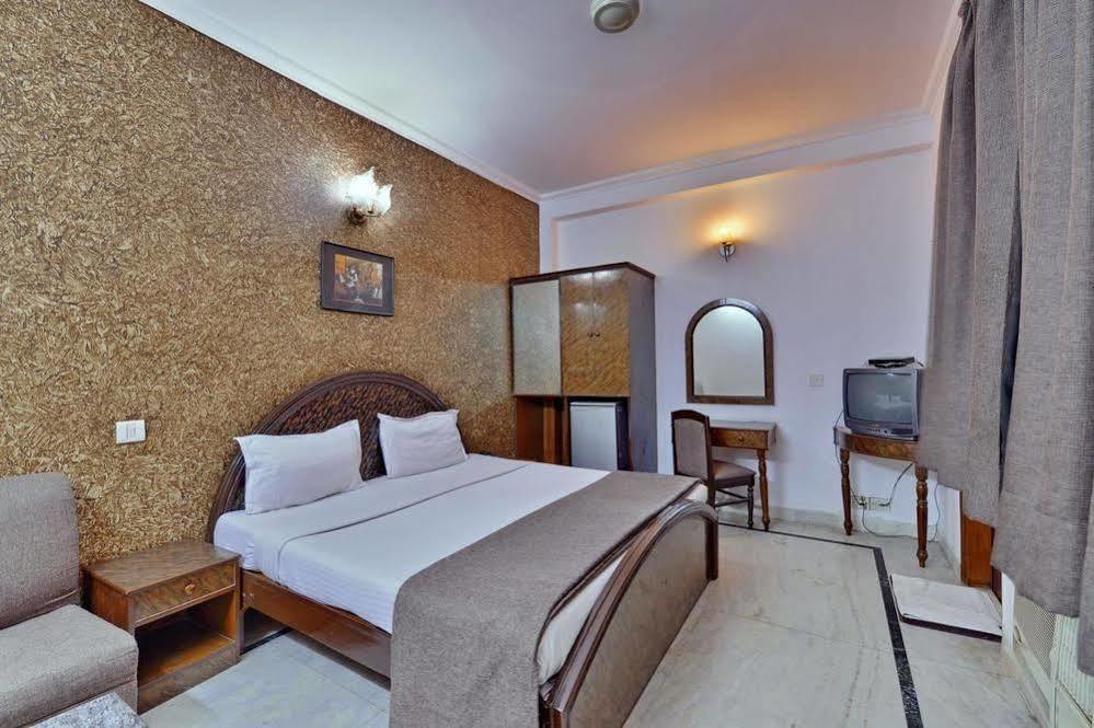 Hotel Rahul Palace Yeni Delhi Dış mekan fotoğraf
